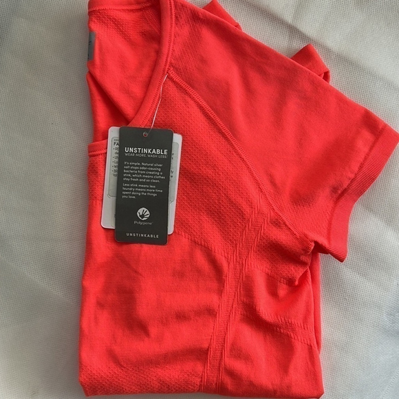 NWT Athleta Fastest Track Short Sleeve Crew Neck TEE Size Small coral Orange - Picture 8 of 12